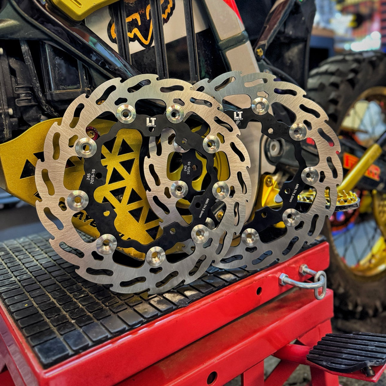Ultra Bee 245mm 7075-T6 Floating Rotor