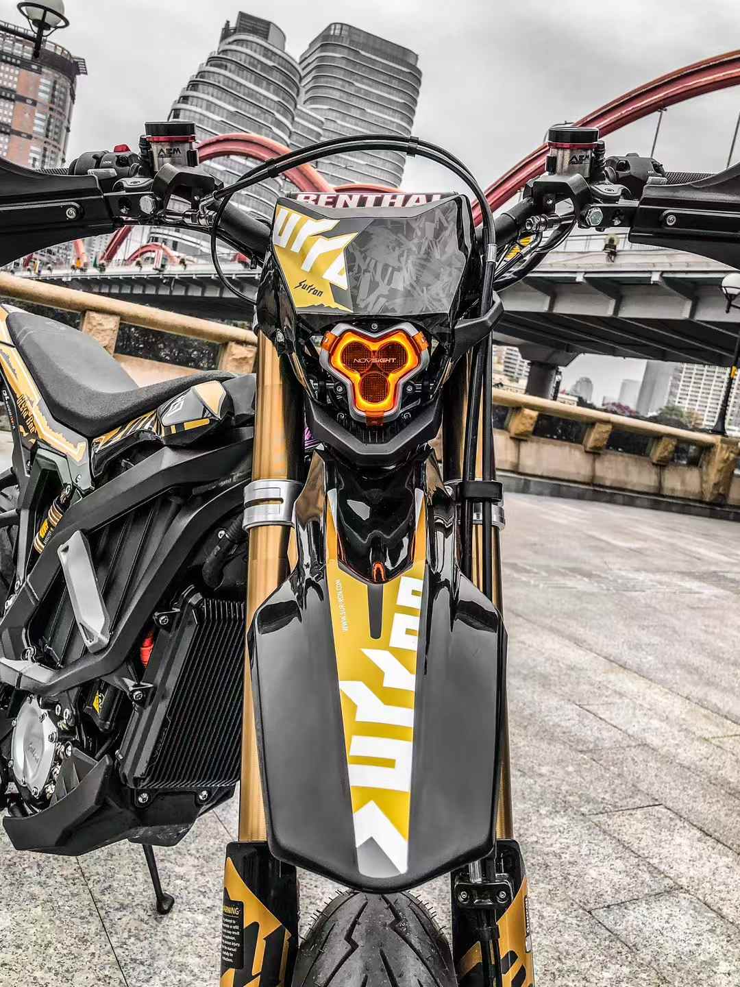Handmade Surron Ultra Bee Genuine Carbon Fiber Headlight Cover/Chain Guard