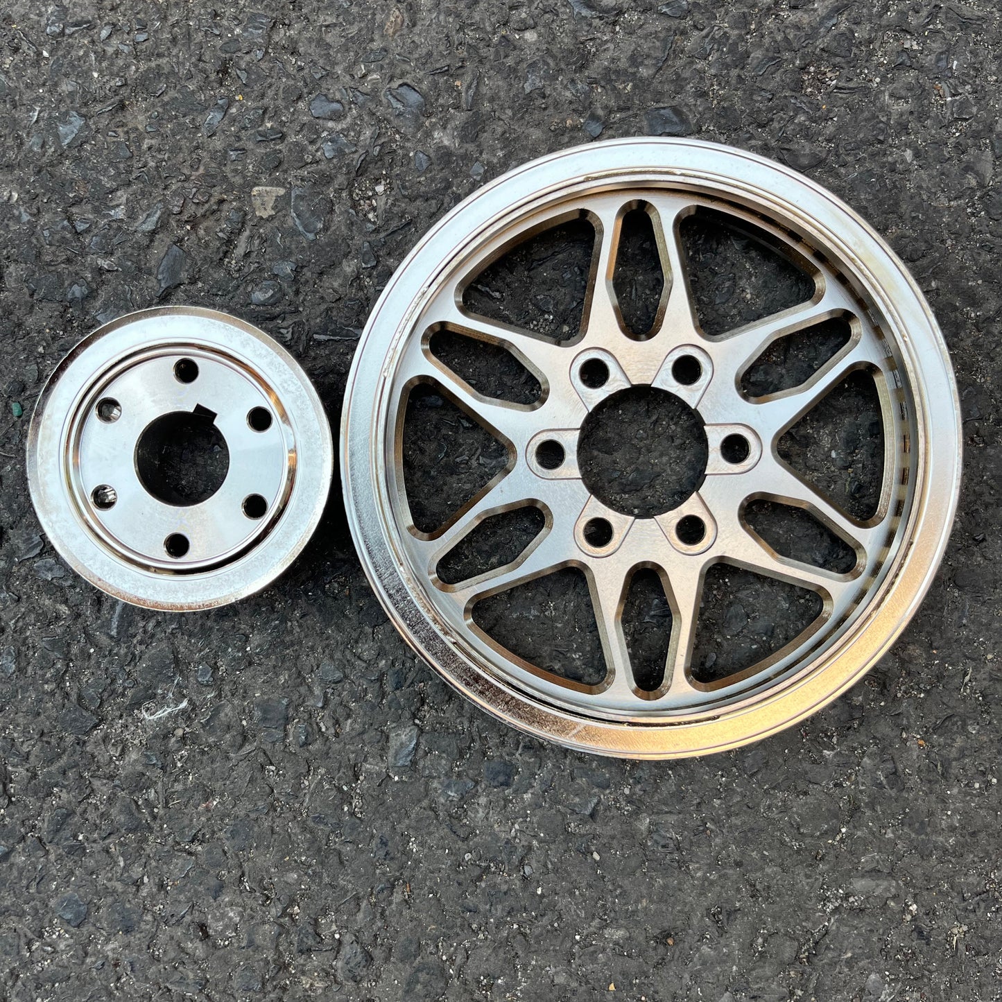 Vorbestellung Surron Ultra Bee Scheinwerferabdeckung/Kettenschutz aus echter Kohlefaser