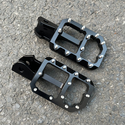 Vorbestellung Surron Ultra Bee Scheinwerferabdeckung/Kettenschutz aus echter Kohlefaser